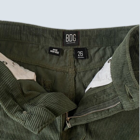 Urban Outfitters BDG Corduroy Green Jeans Sz 26 - Picture 3 of 7